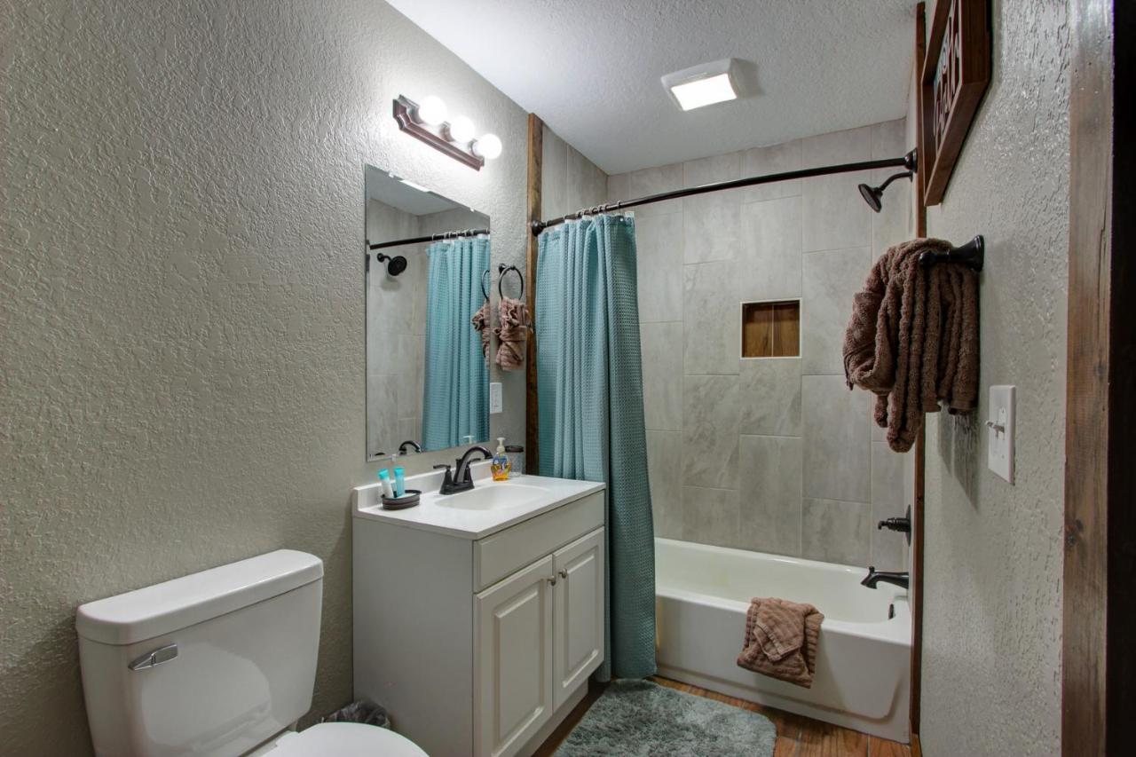 3 Master Bedrooms - Sleeps 10 - Location - Game Room - Hot Tub Pigeon Forge Eksteriør bilde