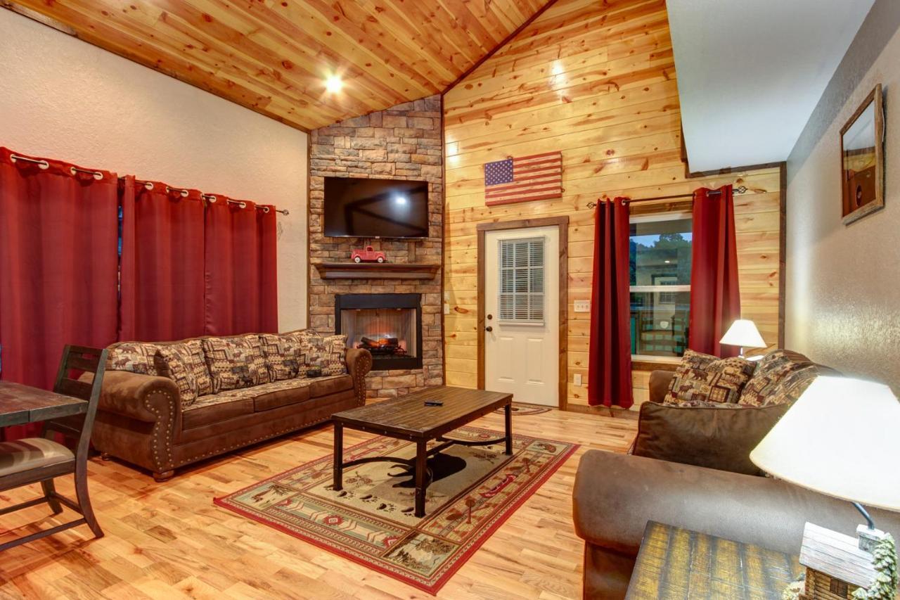 3 Master Bedrooms - Sleeps 10 - Location - Game Room - Hot Tub Pigeon Forge Eksteriør bilde
