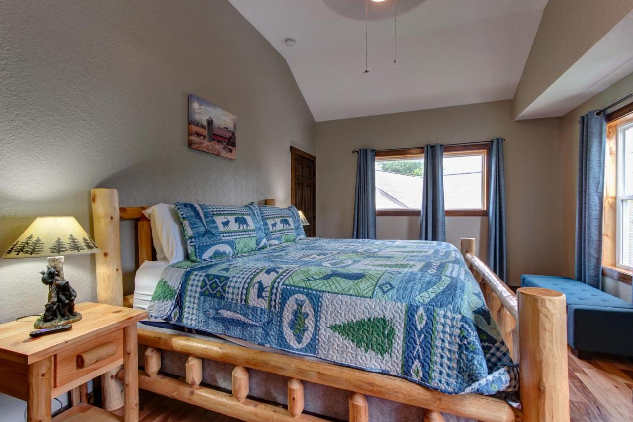 3 Master Bedrooms - Sleeps 10 - Location - Game Room - Hot Tub Pigeon Forge Eksteriør bilde