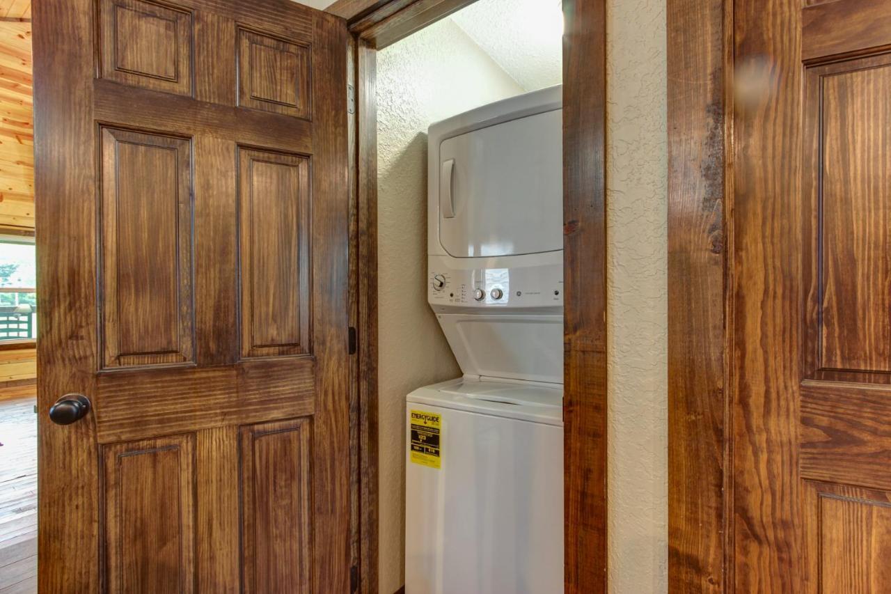 3 Master Bedrooms - Sleeps 10 - Location - Game Room - Hot Tub Pigeon Forge Eksteriør bilde