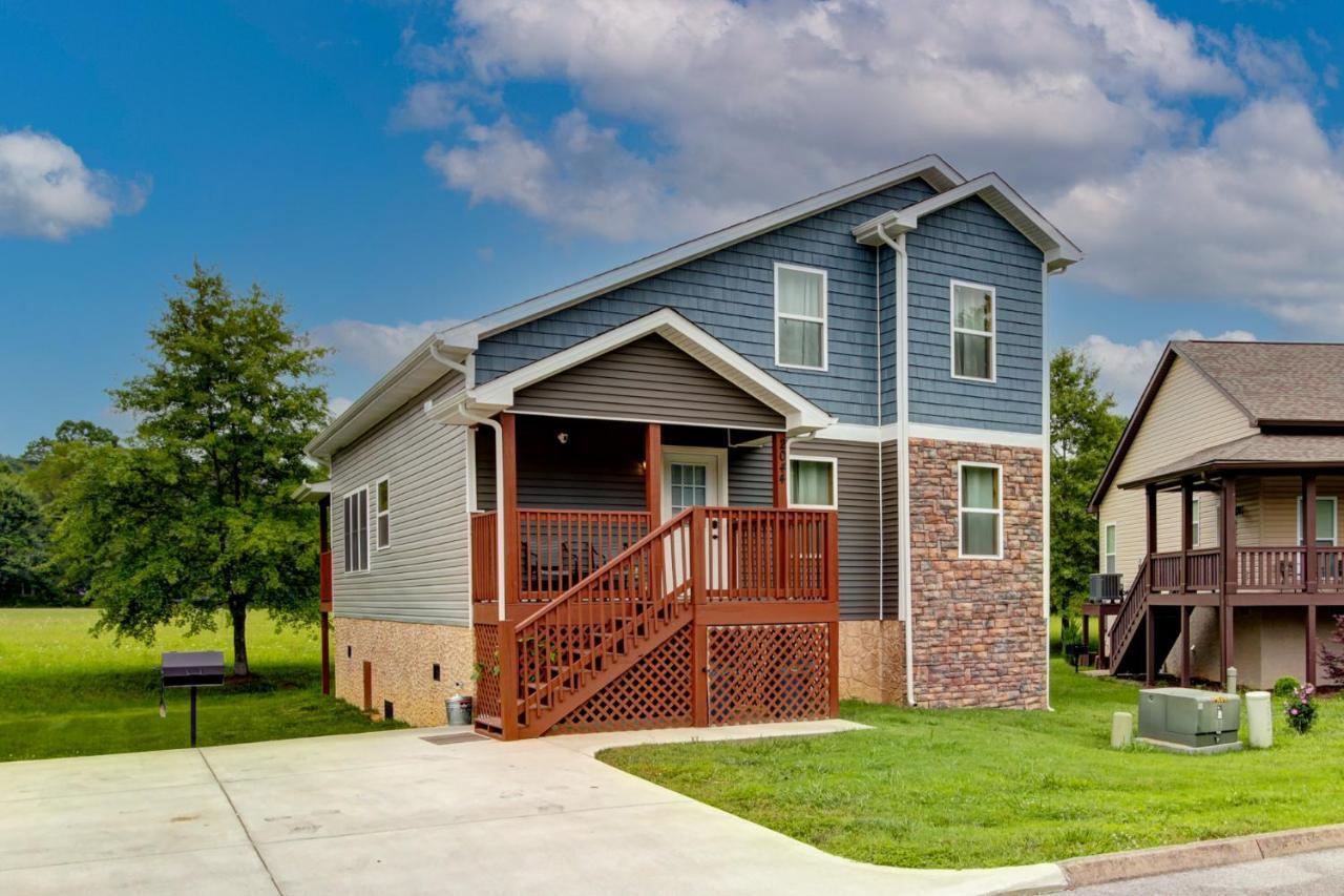 3 Master Bedrooms - Sleeps 10 - Location - Game Room - Hot Tub Pigeon Forge Eksteriør bilde